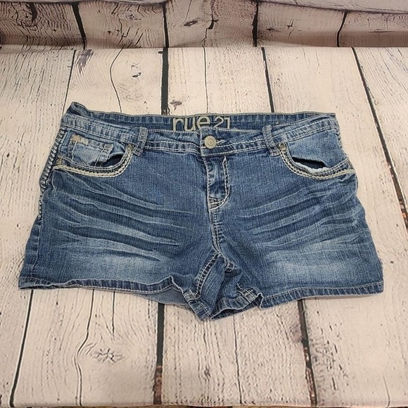 rue 21 denim shorts lapped pocket - Picture 2 of 12